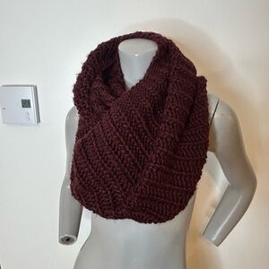 Beautiful Call It Spring Burgundy Infinity Knit Scarf❤️32x15